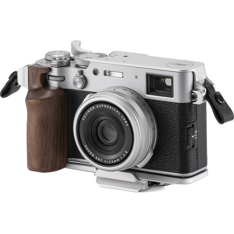 FUJIFILM X100V1 SILVER KIT